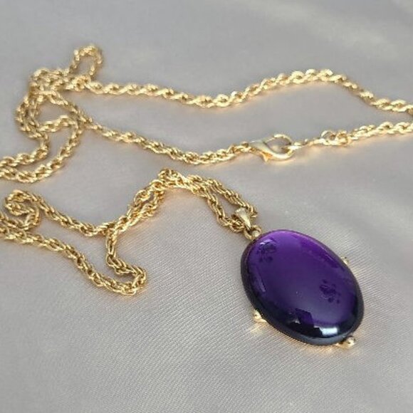 Pretty Amethyst Style Pendant-1970's - Picture 2 of 3